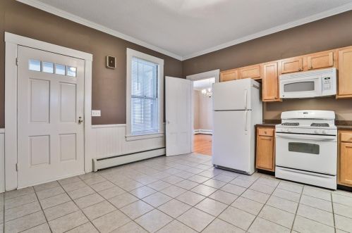 55 Concord St, Nashua NH 03064-1223 exterior