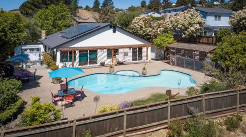 414 Turner Dr, Benicia, CA 94510-1413