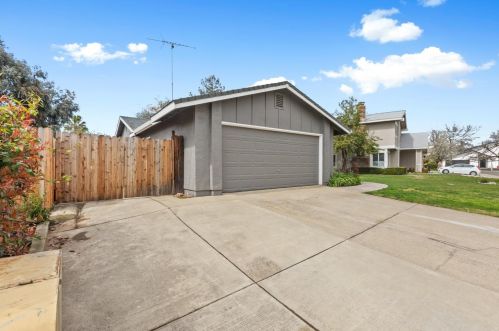 6623 Creekmont Way, Citrus Heights, CA 95621-1841