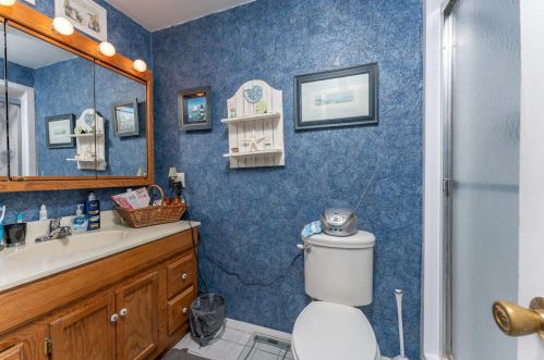 99 33rd St, Bayonne, NJ 07002-3920