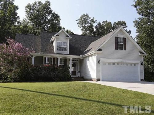 15 Red Rock Ridge Dr, Youngsville, NC 27596-7424