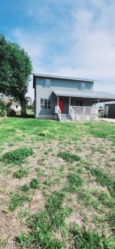 2201 Fairway Dr, Lehigh Acres, FL 33973-6204