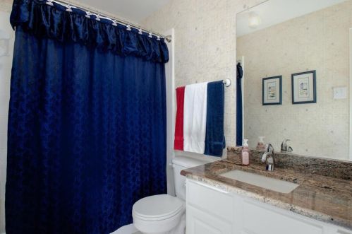 4217 Tiffany Dr, Lewisville TX  75022-0951 exterior