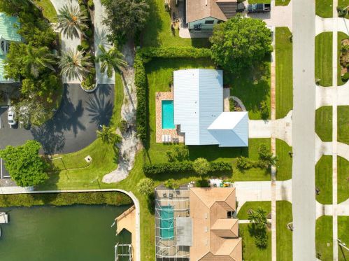 813 Buttonwood Ct, Marco Island FL  34145-2300 exterior