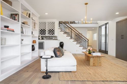 513 Dianthus St, Manhattan Beach CA  90266-6720 exterior