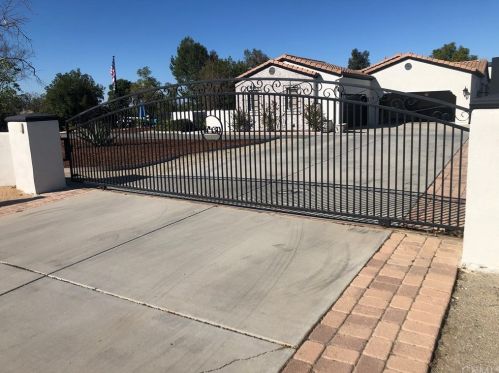 17430 7 Spg Way, Riverside CA 92504-9454 exterior