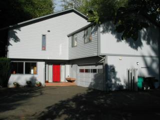 2411 28th Ave, Olympia, WA 98501-3861