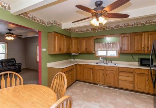 209 2nd St, Melcher Dallas, IA 50163-7718
