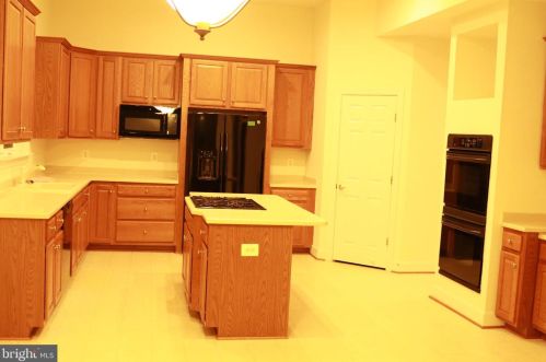 3516 Katrina Ct, Triangle VA  22172-2062 exterior