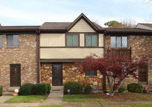 9368 Loch Lea Ln, Louisville, KY 40291-1482