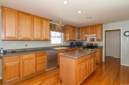 478 Depot Hill Rd, Poughquag NY  12570-5766 exterior