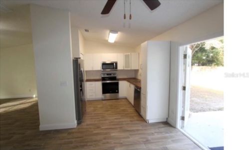 671 Pratt St, Deland, FL 32720-6589