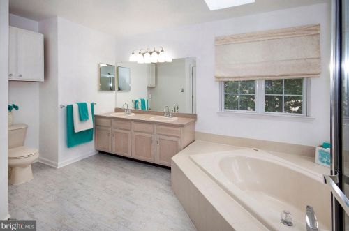 64 Cedar Grove Dr, Erial NJ  08081-5284 exterior