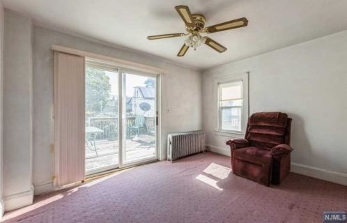 886 Broadway, Bayonne NJ  07002-3033 exterior