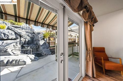 9744 Golden Sky Way, Gilroy CA  95020-9663 exterior