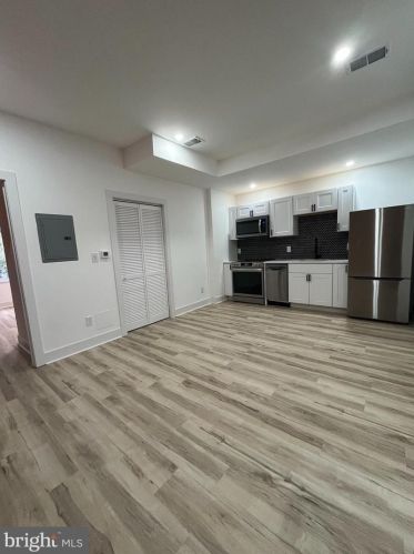 4817 15th St, Philadelphia PA  19141-2103 exterior