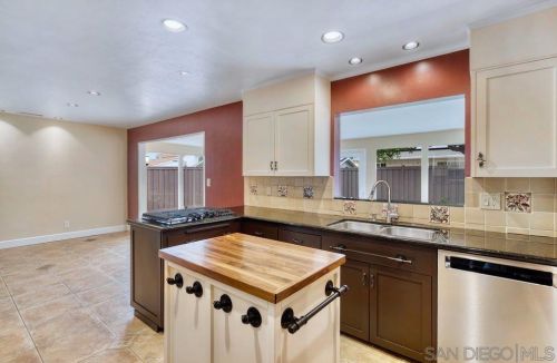 6034 Lancaster Dr, San Diego CA 92120-4537 exterior