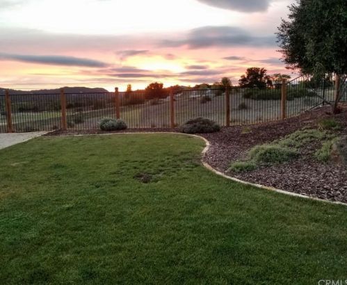 1140 Malvasia Ct, Templeton, CA 93465-3822