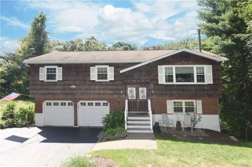 239 Shear Hill Rd, Mahopac, NY 10541-3639