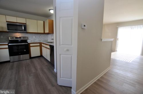 5018 Woodmill Dr, Wilmington, DE 19808-4066