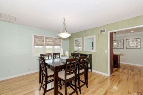 4865 Hazelnut Ave, Seal Beach CA  90740-3018 exterior