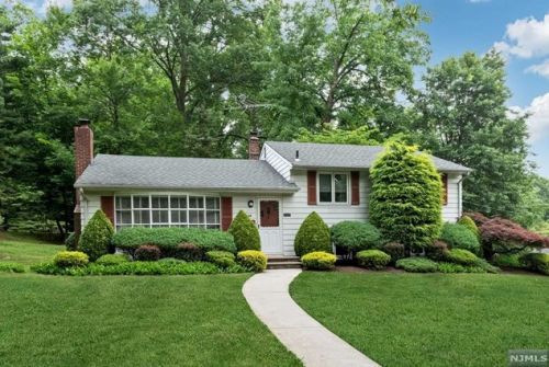 339 Durie Ave, Closter, NJ 07624-2430