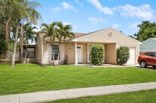 10629 Summertime Ln, West Palm Beach, FL 33411-3066