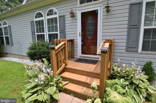 2061 Limestone Rd, Cochranville, PA 19330-9795