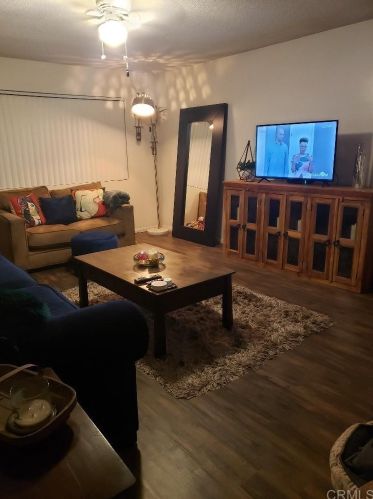 618 11th Ave, Escondido CA  92025-4720 exterior