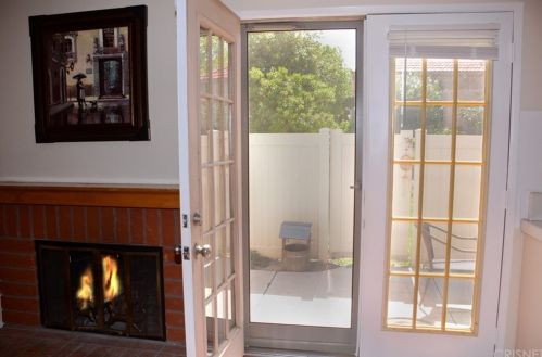 19966 Avenue Of The Oaks, Santa Clarita CA  91321-1387 exterior