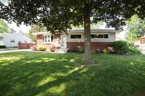 2823 103, Milwaukee WI 53214-2555 exterior