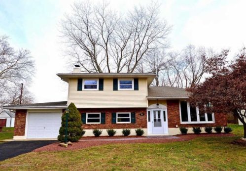 86 Brockton Rd, East Freehold, NJ 07728-2803