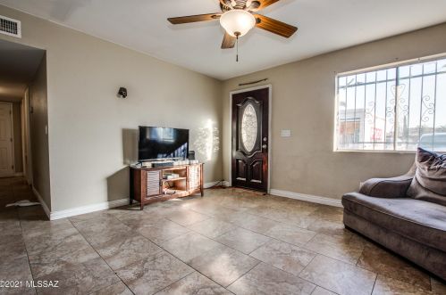 3016 Calle Canario, Tucson AZ 85746-6116 exterior