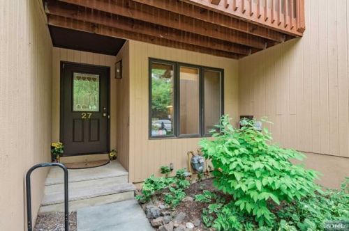 27 Woodland Dr, West Paterson, NJ 07424-3705