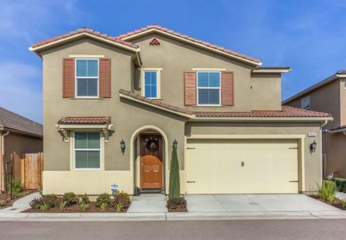 3533 Muse Way, Clovis CA  93619-8037 exterior