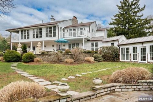 7 Boiling Spring Rd, Ho Ho Kus, NJ 07423-1302