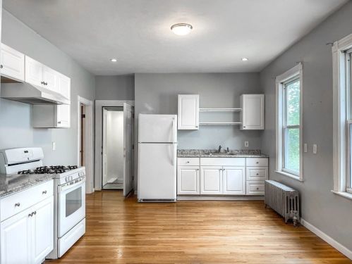 57 Cook Ave, Chelsea MA  02150-1010 exterior