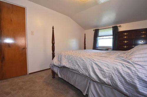 126 Knox St, Bridgeville PA  15017-3018 exterior