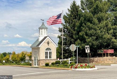 808 Phipps Woods Ct, Glen Mills PA  19342-2243 exterior