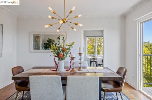 2463 Burlington St, Oakland CA 94602-2515 exterior