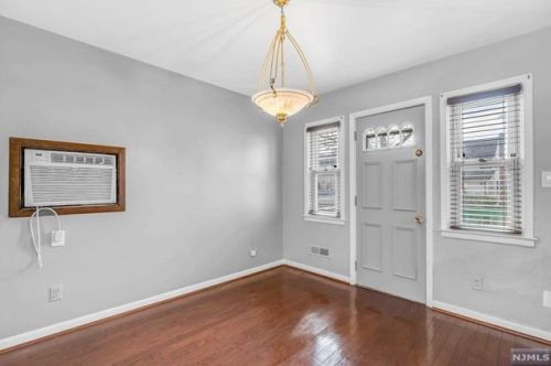284 Howell Rd, Englewood NJ  07631-2106 exterior