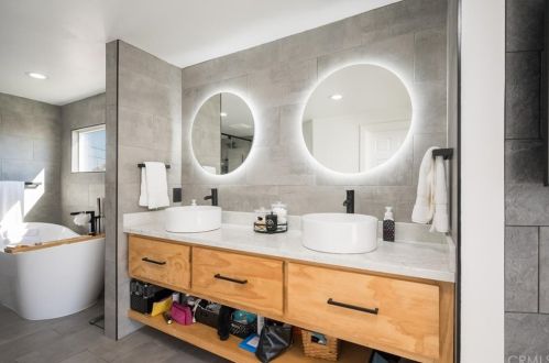 981 Bakersfield St, Pismo Beach CA  93449-2403 exterior