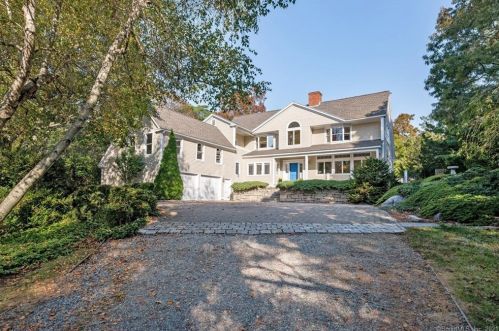 99 North Rd, Groton, CT 06340-3222