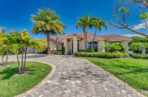 1241 Bimini Ln, West Palm Beach FL  33404-2770 exterior