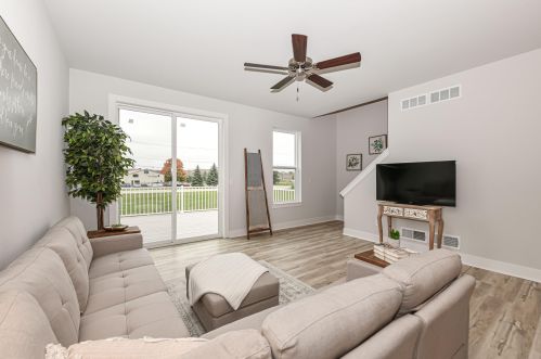 702 River Ridge Dr, Waterford WI  53185-3386 exterior