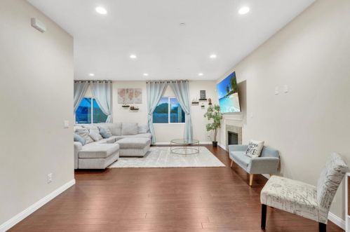 14550 Hawes St, Whittier, CA 90604-1157