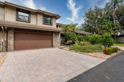 5013 Sesame St, West Palm Beach, FL 33418-3520