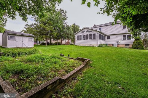 626 Worchester St, Herndon VA  20170-3139 exterior