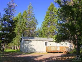 55987 Wood Duck Dr, Bend OR  97707-2344 exterior