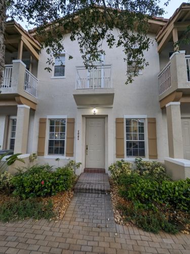 608 25th Ave, Boynton Beach, FL 33426-8793